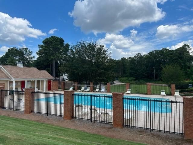 236 Chads Ford Way, Roswell, GA 30076