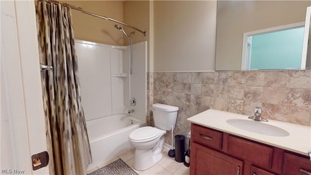 37911 Ashfield Way, North Ridgeville, OH 44039