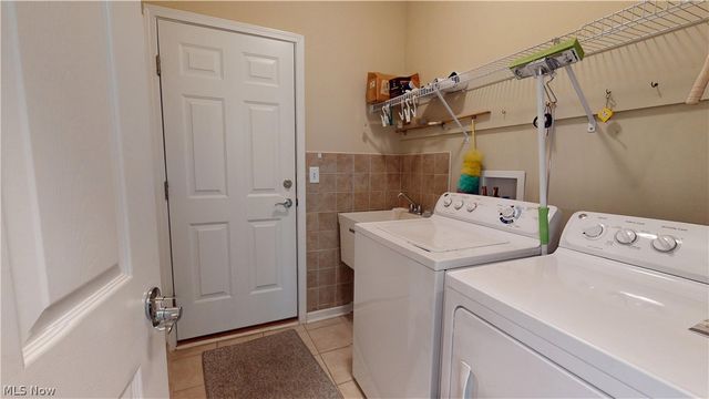 37911 Ashfield Way, North Ridgeville, OH 44039
