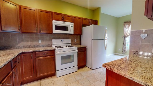 37911 Ashfield Way, North Ridgeville, OH 44039
