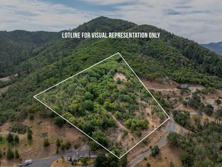 5525 Red Tail Lane, Rogue River, OR 97537