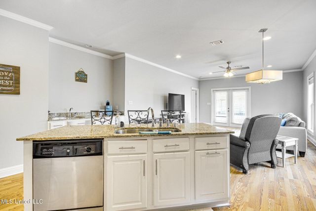 183 Mc Donnell Avenue, 304, Biloxi, MS 39531