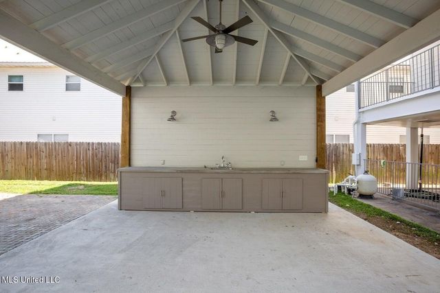 183 Mc Donnell Avenue, 304, Biloxi, MS 39531