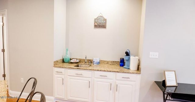 183 Mc Donnell Avenue, 304, Biloxi, MS 39531