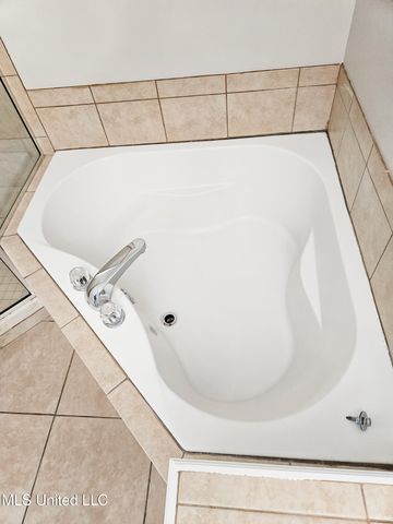 183 Mc Donnell Avenue, 304, Biloxi, MS 39531