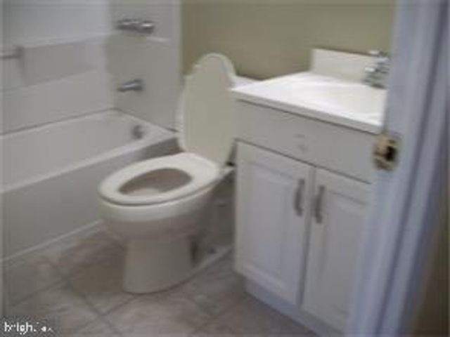 23 LERNER CT, Sicklerville, NJ 08081