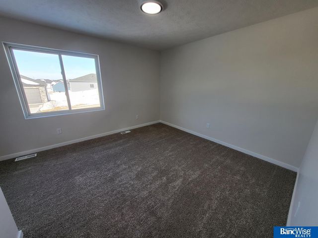 7621 Gulls Way, Lincoln, NE 68514