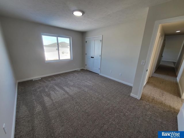 7621 Gulls Way, Lincoln, NE 68514