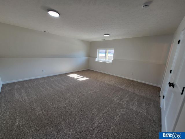 7621 Gulls Way, Lincoln, NE 68514