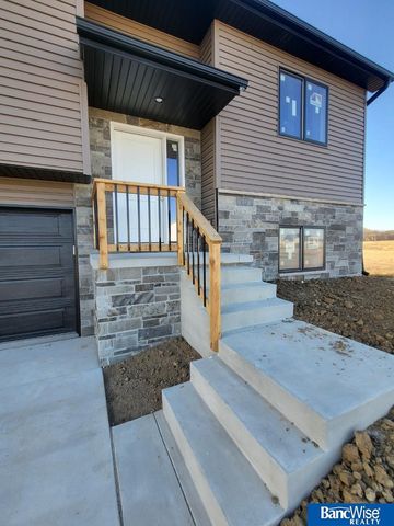 7621 Gulls Way, Lincoln, NE 68514