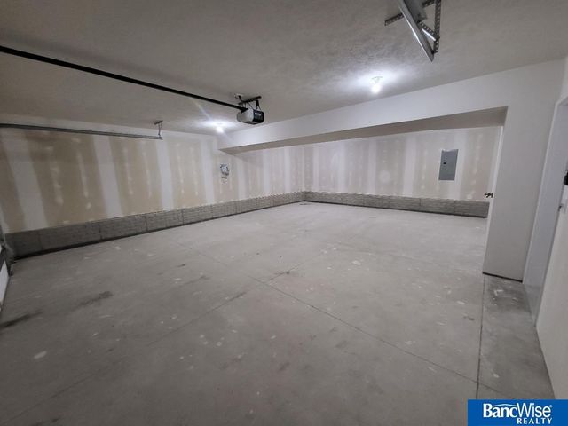 7621 Gulls Way, Lincoln, NE 68514