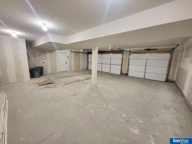 7621 Gulls Way, Lincoln, NE 68514