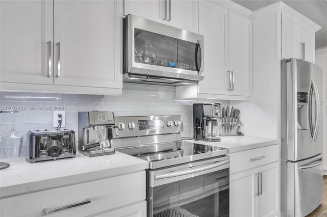 2407 Nassau Ln, Fort Lauderdale, FL 33312