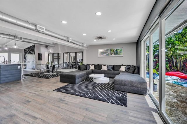 2407 Nassau Ln, Fort Lauderdale, FL 33312