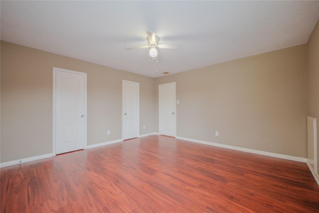 315 Remington Green Court, Houston, TX 77073