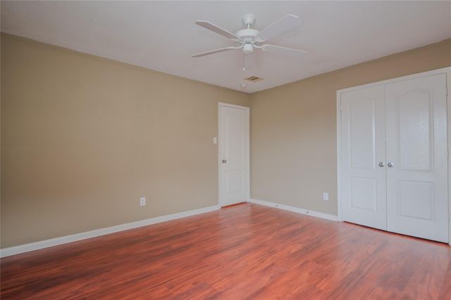 315 Remington Green Court, Houston, TX 77073