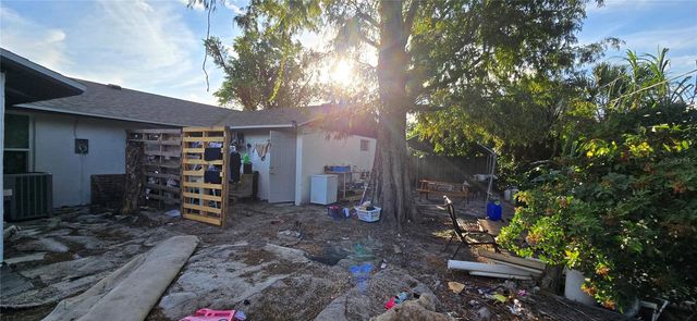 1003 58TH AVENUE DRIVE E, Bradenton, FL 34203