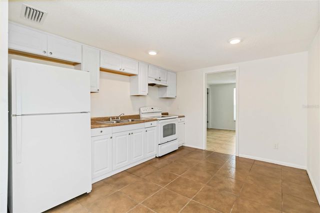 1003 58TH AVENUE DRIVE E, Bradenton, FL 34203