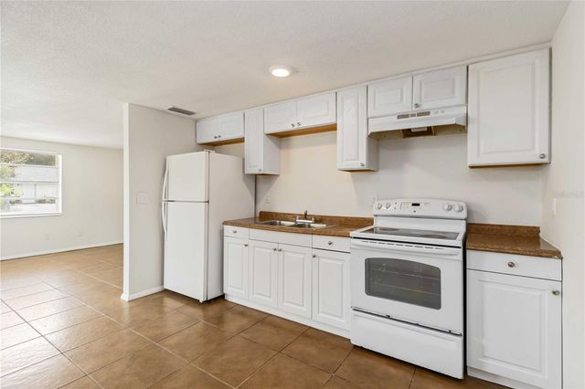 1003 58TH AVENUE DRIVE E, Bradenton, FL 34203