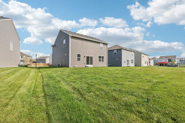 2653 Camelback Drive, Pingree Grove, IL 60140