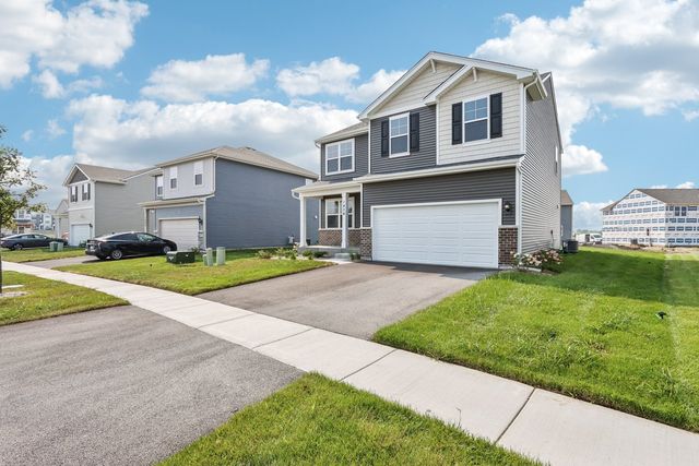 2653 Camelback Drive, Pingree Grove, IL 60140