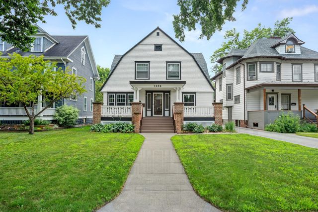 1124 5th Avenue S, Fargo, ND 58103