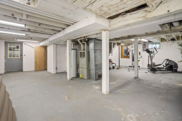 1124 5th Avenue S, Fargo, ND 58103