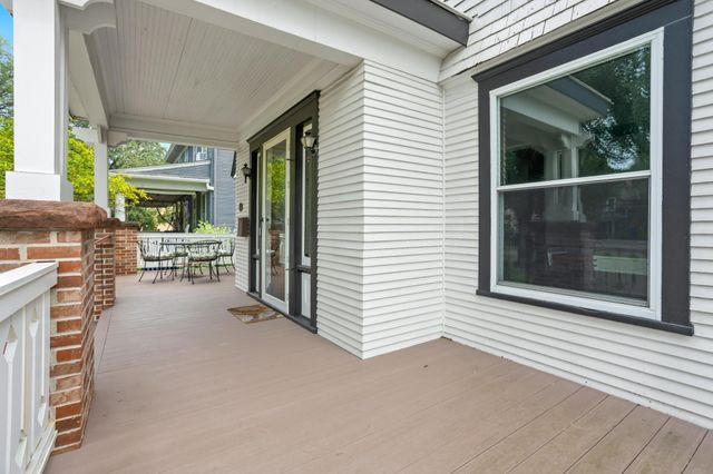 1124 5th Avenue S, Fargo, ND 58103