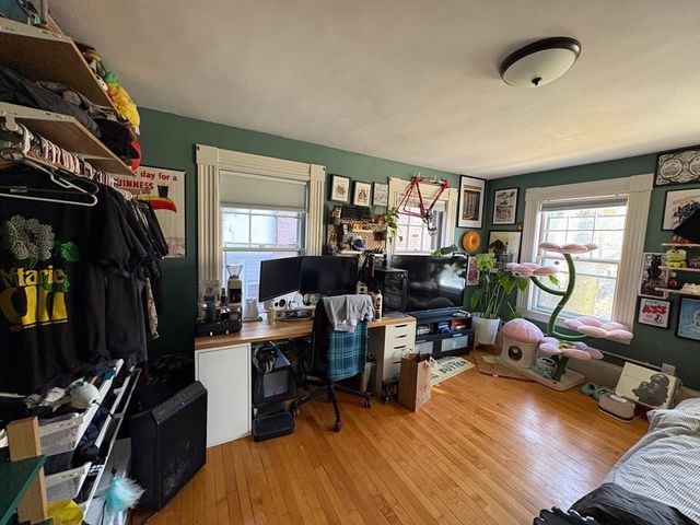 33 Beacon St, Somerville, MA 02143