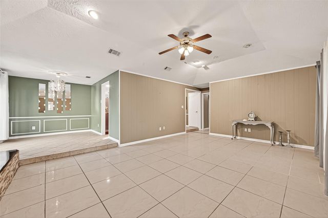 13702 Ella Lee Lane, Houston, TX 77077