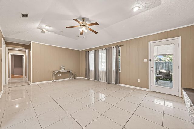 13702 Ella Lee Lane, Houston, TX 77077