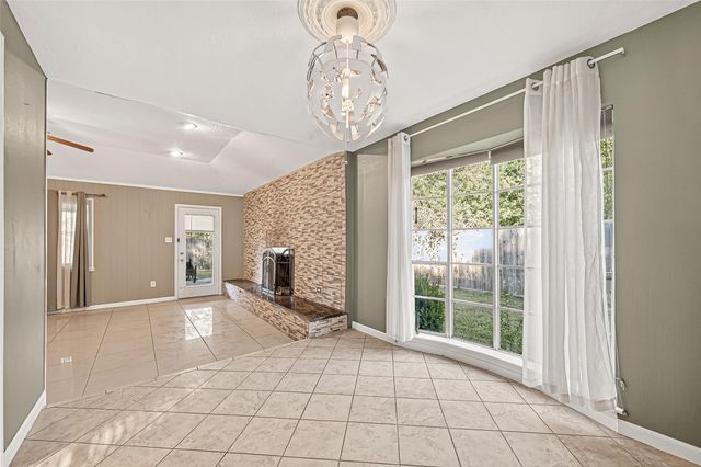 13702 Ella Lee Lane, Houston, TX 77077