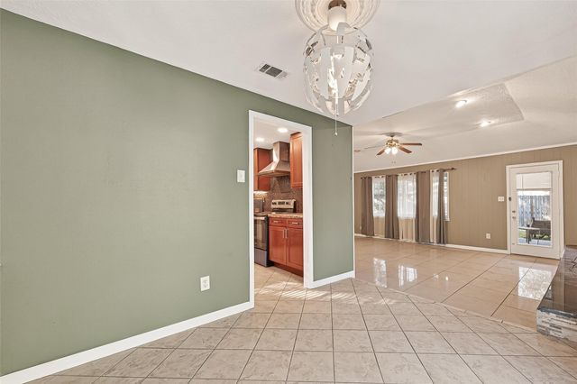 13702 Ella Lee Lane, Houston, TX 77077