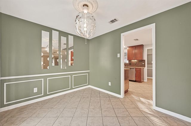 13702 Ella Lee Lane, Houston, TX 77077