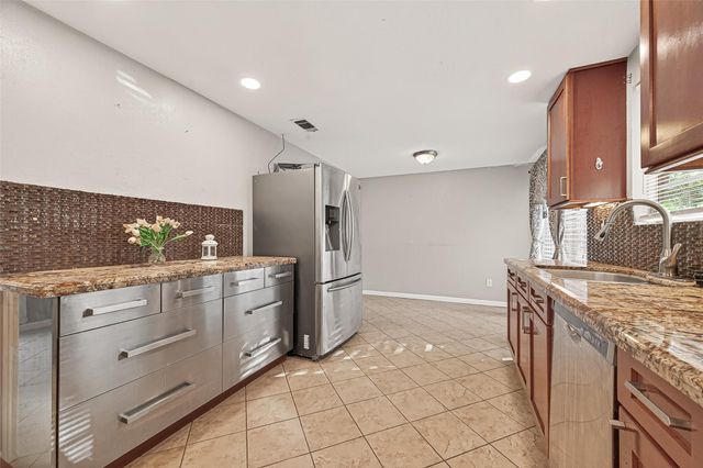 13702 Ella Lee Lane, Houston, TX 77077