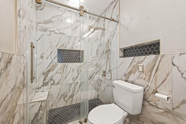 13702 Ella Lee Lane, Houston, TX 77077