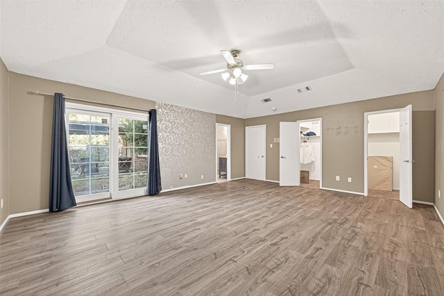 13702 Ella Lee Lane, Houston, TX 77077