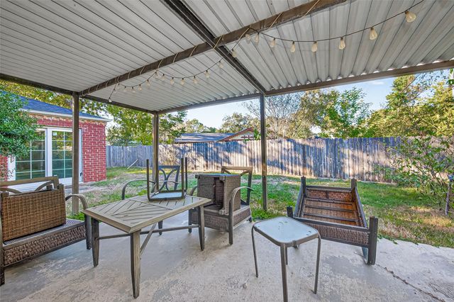 13702 Ella Lee Lane, Houston, TX 77077