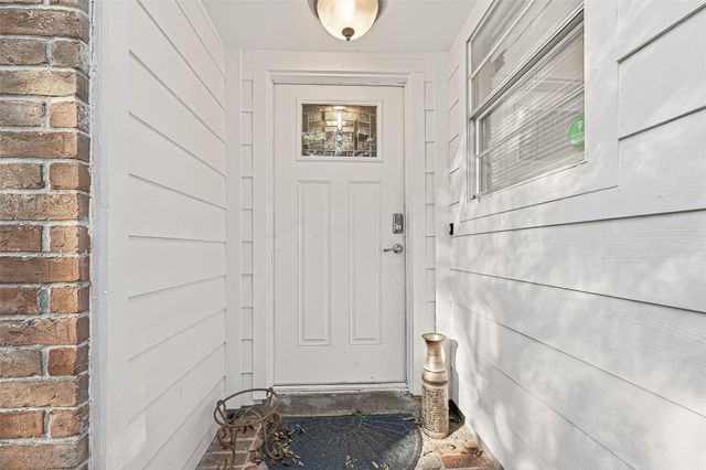 13702 Ella Lee Lane, Houston, TX 77077