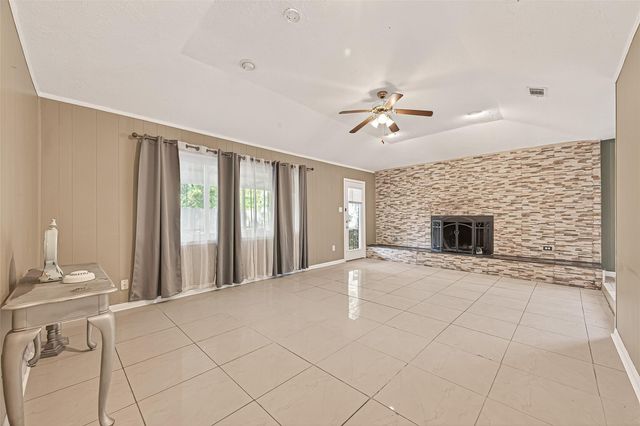 13702 Ella Lee Lane, Houston, TX 77077
