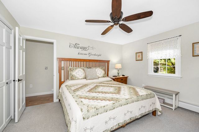 83 Black Oak Lane, Dracut, MA 01826