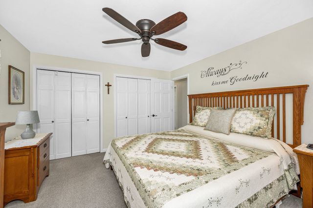 83 Black Oak Lane, Dracut, MA 01826
