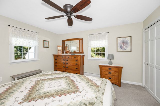 83 Black Oak Lane, Dracut, MA 01826