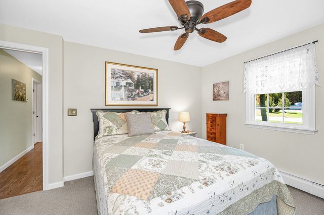 83 Black Oak Lane, Dracut, MA 01826