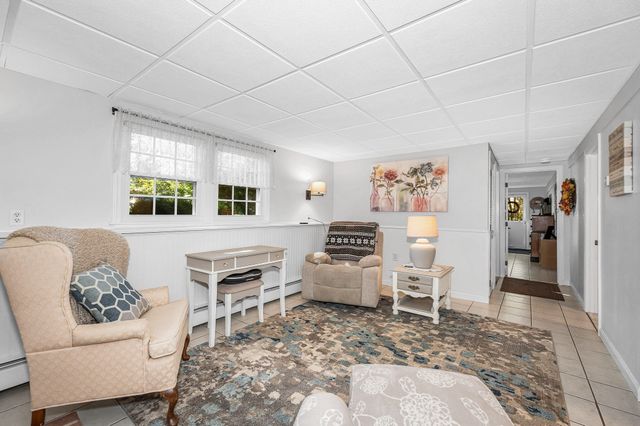 83 Black Oak Lane, Dracut, MA 01826