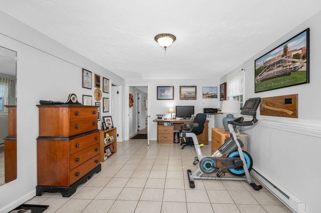 83 Black Oak Lane, Dracut, MA 01826