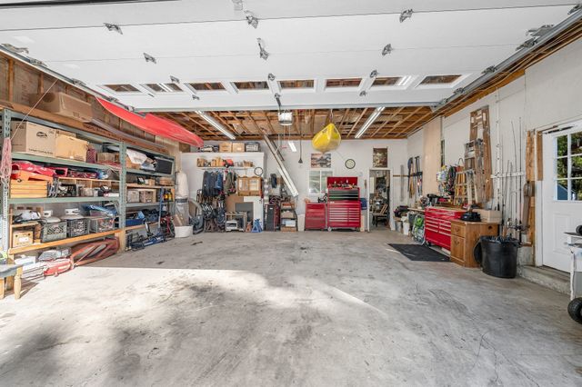 83 Black Oak Lane, Dracut, MA 01826