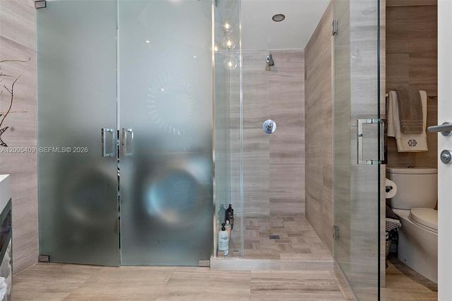 10 Venetian Way 804, Miami Beach, FL 33139