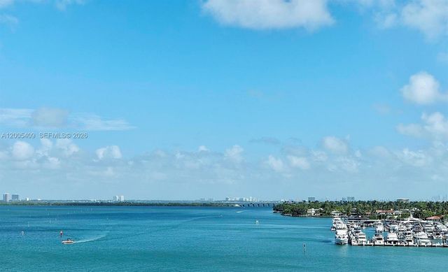 10 Venetian Way 804, Miami Beach, FL 33139