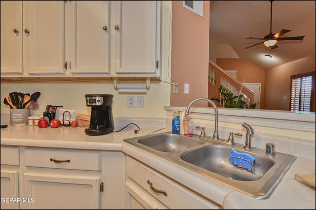 4736 LOMA DE COLOR Drive, El Paso, TX 79934